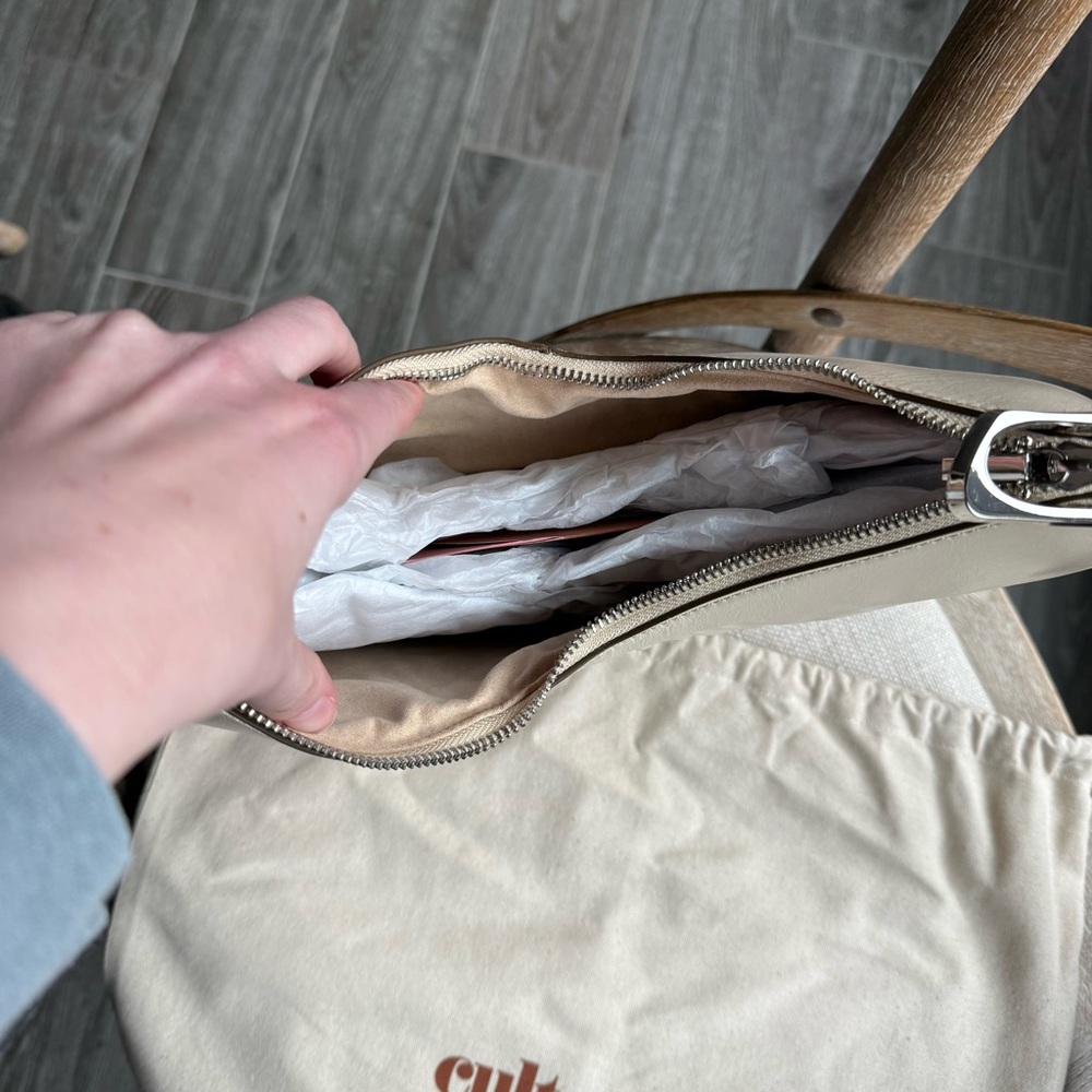 Cult Gaia ubah clutch - Picture 14 of 14